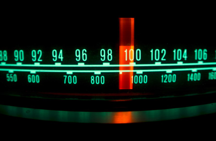 Anzeige und Regler für Radiofrequenzen