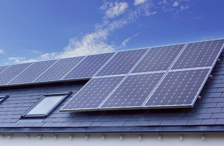 Photovoltaik-Anlagen auf einem Dach