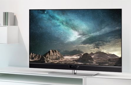 Fernseher in modernem Wohnzimmer