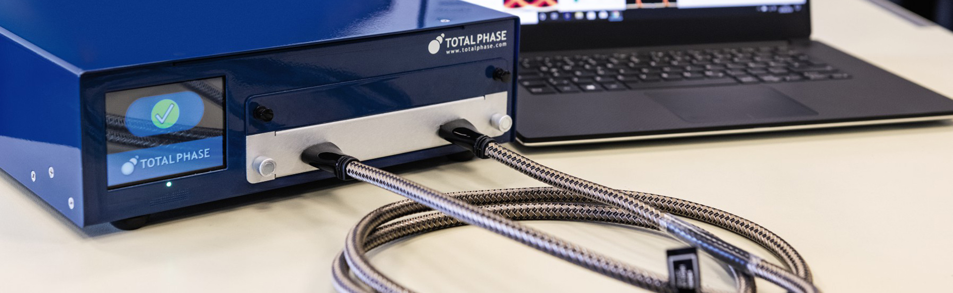 HDMI Kabel angeschlossen an ein Gerät