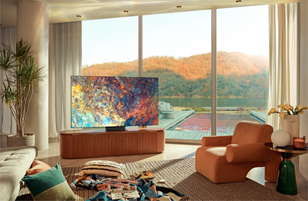 Fernseher mit bunten Farben mit toller Aussicht aus dem Fernseher