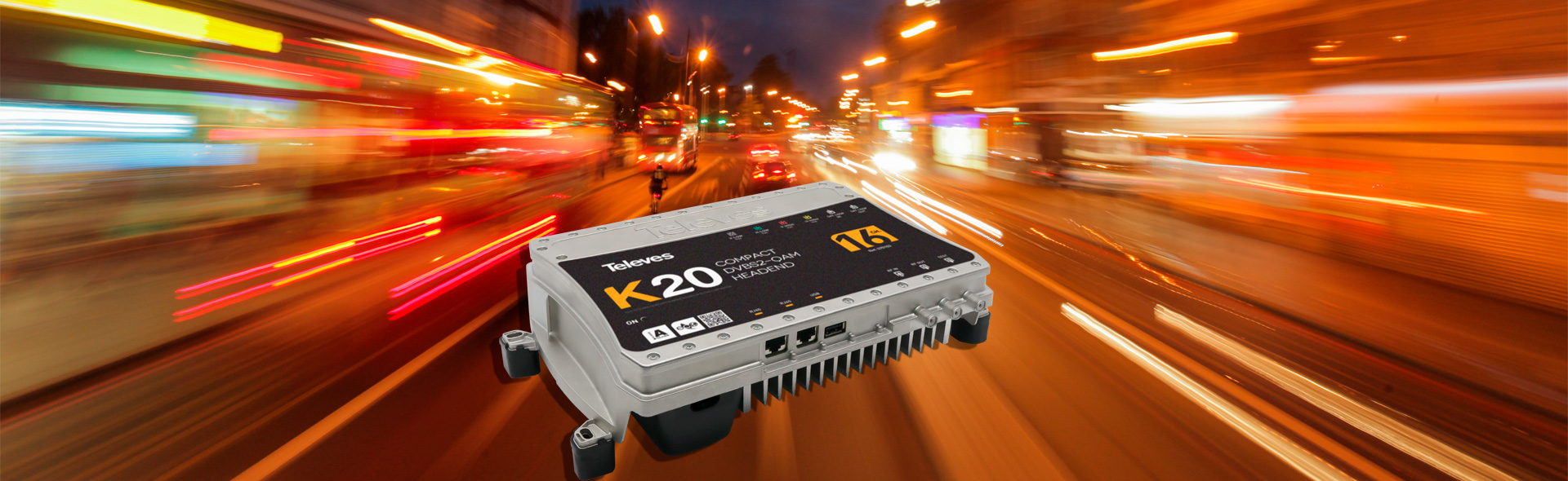 Eine Kompaktkopfstellen mit einer Straße im Hintergrund