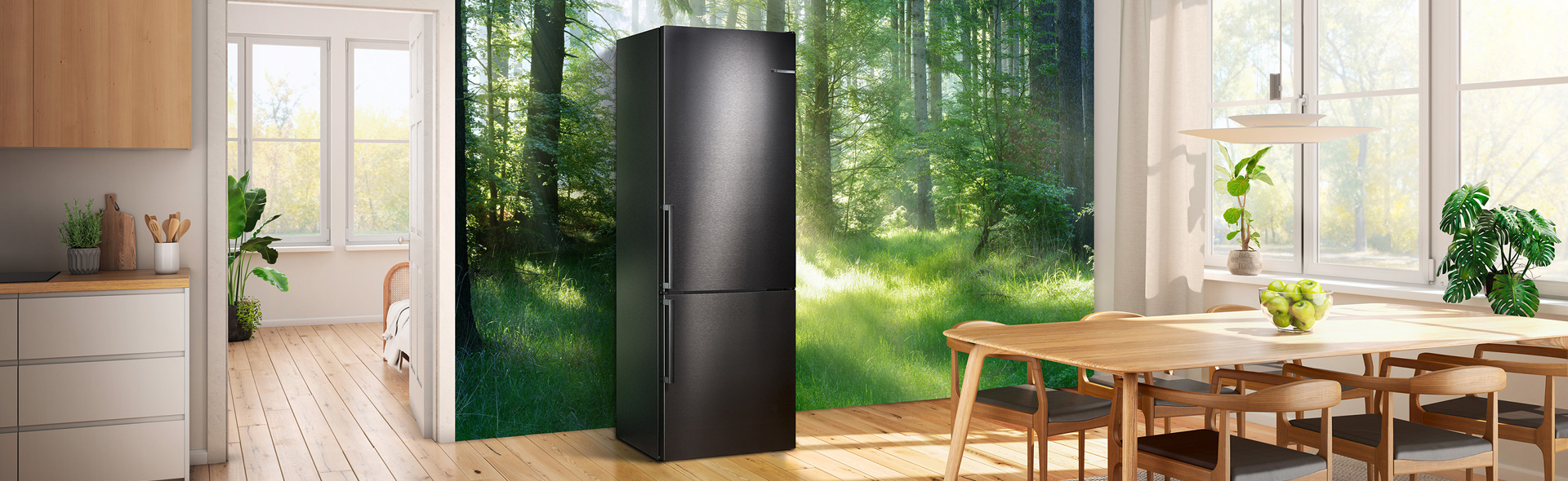 Schwarzer Kühlschrank in hellem Raum