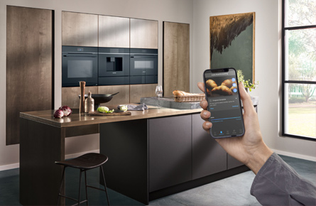 Backofen verbunden mit Smartphone