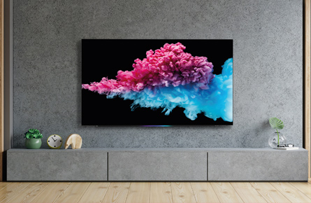 Fernseher an einer Wand