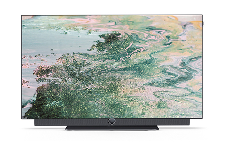 Fernseher auf weißem Hintergrund