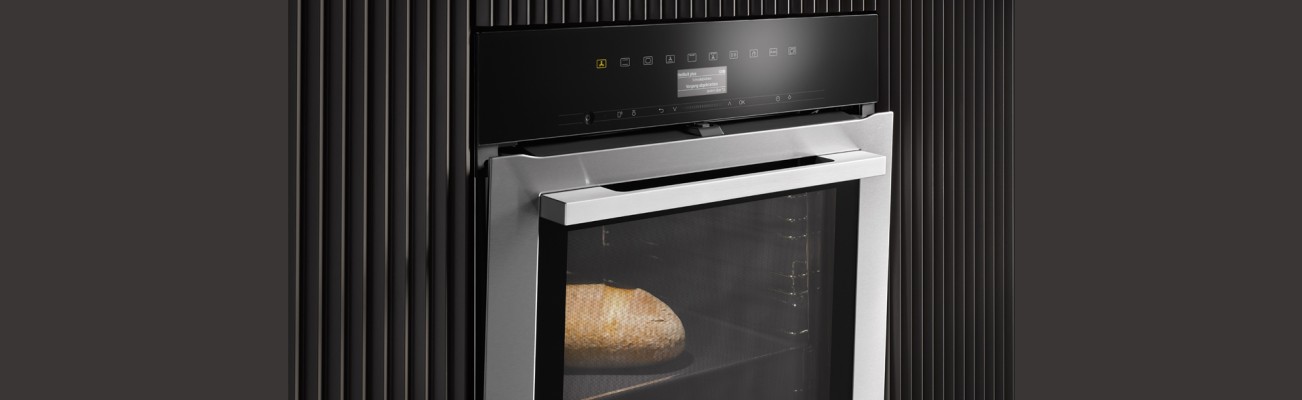 Kopfzeilenbild für die Seite „Mit Miele Food View und Taste Control 100%ige Kontrolle im Backofen“