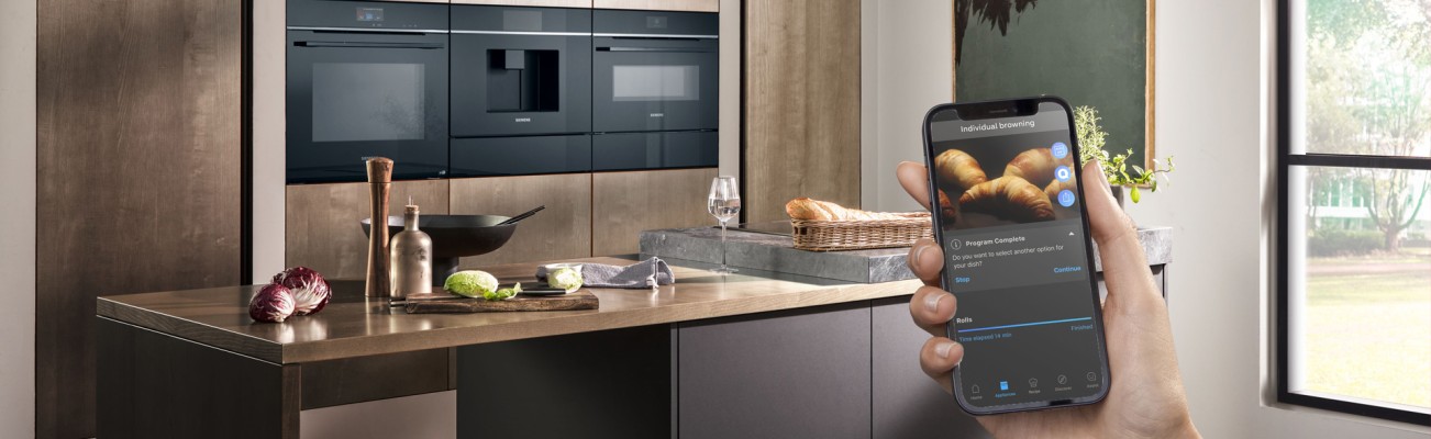 Kopfzeilenbild für die Seite „Die Siemens iQ700 Backöfen der nächsten Generation: Intelligente Technologie, künstliche Intelligenz und herausragende Qualität“